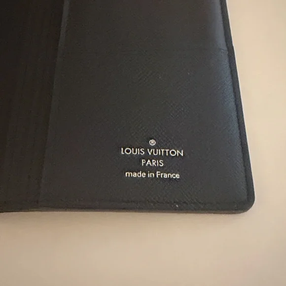 Louis Vuitton Taiga Brazza Navy Bifold Wallet with Box - Picture 7 of 11